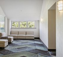 Holiday Inn Express Williamsburg North Lobby