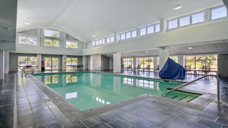 Holiday Inn Express Williamsburg North Pool