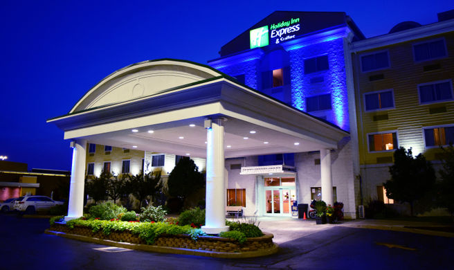 Holiday Inn Express Exterior