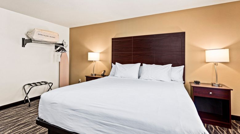 <b>Cobblestone Hotel & Suites Suite</b>. Images powered by <a href="https://www.leonardoworldwide.com/" title="Leonardo Worldwide" target="_blank">Leonardo</a>.