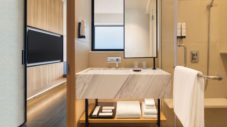 <b>Fairfield Marriott Mumbai Intl Airport Room</b>. Images powered by <a href="https://www.leonardoworldwide.com/" title="Leonardo Worldwide" target="_blank">Leonardo</a>.