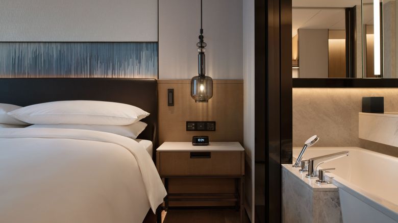 <b>Guangzhou Marriott Hotel Nansha Room</b>. Images powered by <a href="https://www.leonardoworldwide.com/" title="Leonardo Worldwide" target="_blank">Leonardo</a>.
