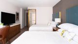<b>Le Meridien Essex Chicago Room</b>. Images powered by <a href="https://www.leonardoworldwide.com/" title="Leonardo Worldwide" target="_blank">Leonardo</a>.