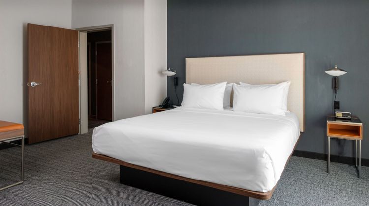 Courtyard Memphis East/Galleria Suite