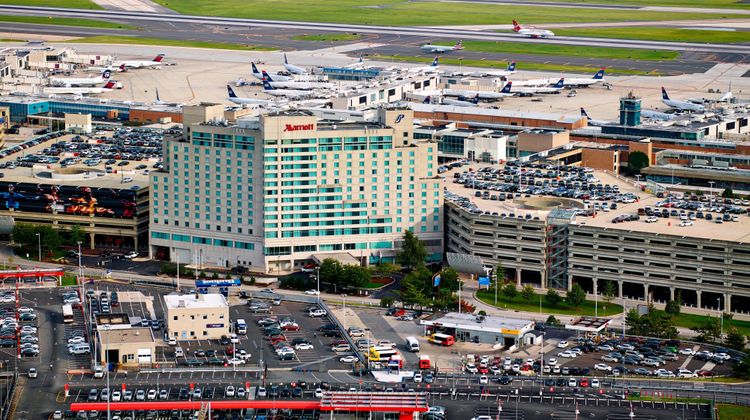 Philadelphia Airport Marriott Exterior