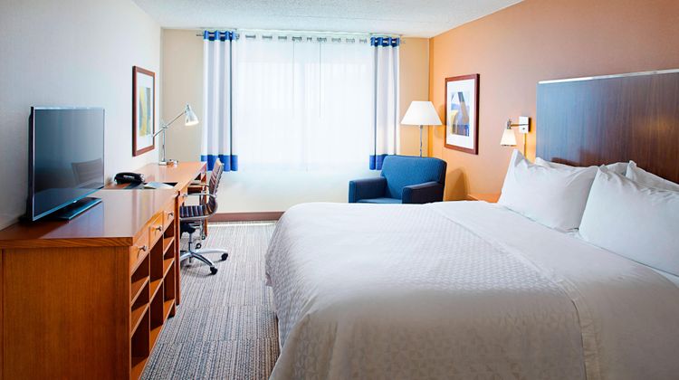 Four Points Philadelphia Airport Room