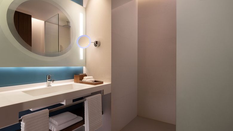 <b>Le Meridien Riyadh Room</b>. Images powered by <a href="https://www.leonardoworldwide.com/" title="Leonardo Worldwide" target="_blank">Leonardo</a>.