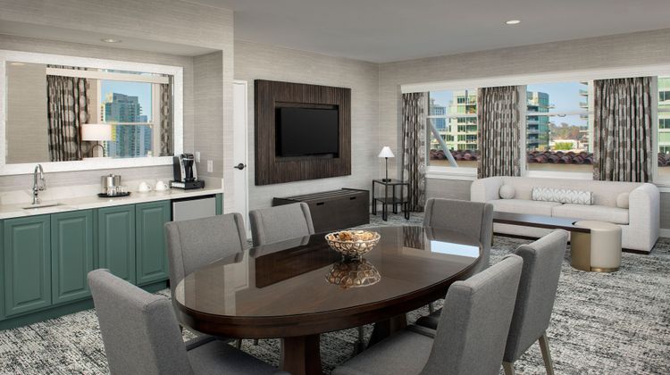 Courtyard by Marriott San Diego Downtown Suite