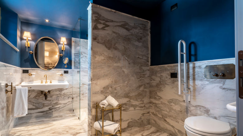 <b>Villa Petriolo Room</b>. Images powered by <a href="https://www.leonardoworldwide.com/" title="Leonardo Worldwide" target="_blank">Leonardo</a>.