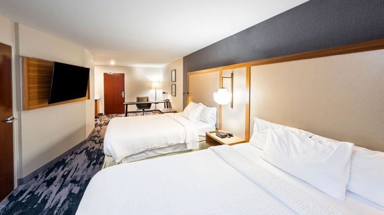 <b>Fairfield Inn & Suites St Louis Chesterfield Room</b>. Images powered by <a href="https://www.leonardoworldwide.com/" title="Leonardo Worldwide" target="_blank">Leonardo</a>.