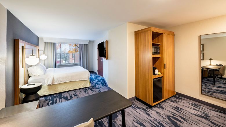 <b>Fairfield Inn & Suites St Louis Chesterfield Room</b>. Images powered by <a href="https://www.leonardoworldwide.com/" title="Leonardo Worldwide" target="_blank">Leonardo</a>.