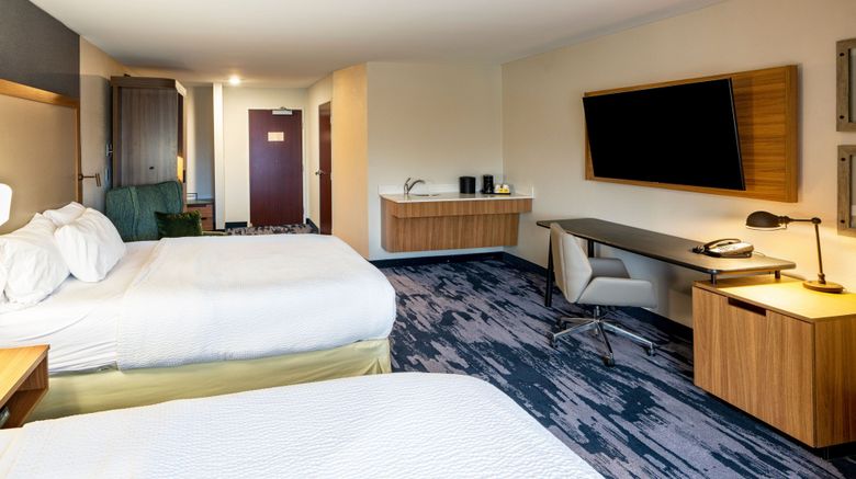 <b>Fairfield Inn & Suites St Louis Chesterfield Room</b>. Images powered by <a href="https://www.leonardoworldwide.com/" title="Leonardo Worldwide" target="_blank">Leonardo</a>.