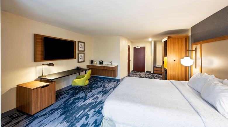 <b>Fairfield Inn & Suites St Louis Chesterfield Room</b>. Images powered by <a href="https://www.leonardoworldwide.com/" title="Leonardo Worldwide" target="_blank">Leonardo</a>.