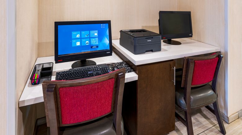 <b>Fairfield Inn & Suites St Louis Chesterfield Lobby</b>. Images powered by <a href="https://www.leonardoworldwide.com/" title="Leonardo Worldwide" target="_blank">Leonardo</a>.