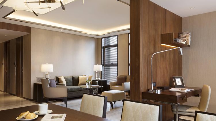 The Fairway Place- Marriott Exec Apts Suite