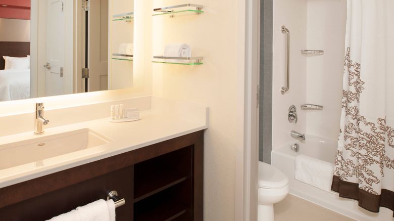 <b>Residence Inn Bloomington Room</b>. Images powered by <a href="https://www.leonardoworldwide.com/" title="Leonardo Worldwide" target="_blank">Leonardo</a>.