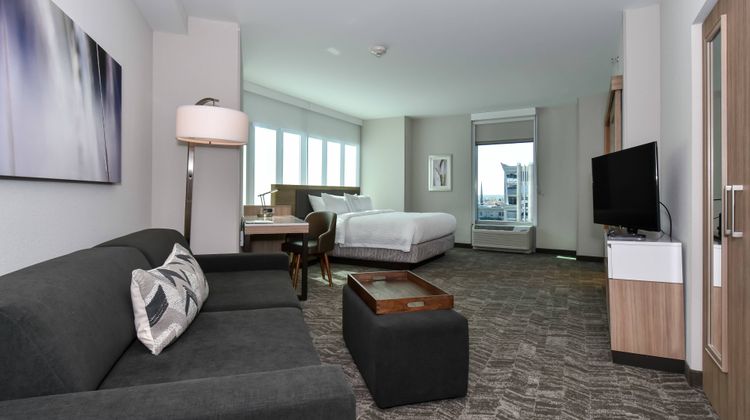 SpringHill Suites Charlotte City Center Suite