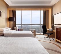 Sheraton Zhenjiang Hotel Room