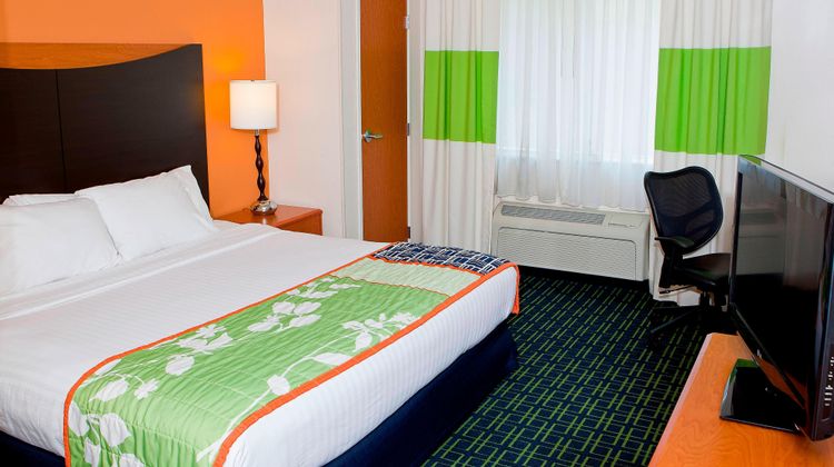 Fairfield Inn Forsyth Decatur Room