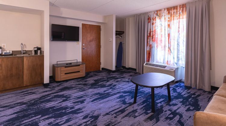 Fairfield Inn Evansville West Suite