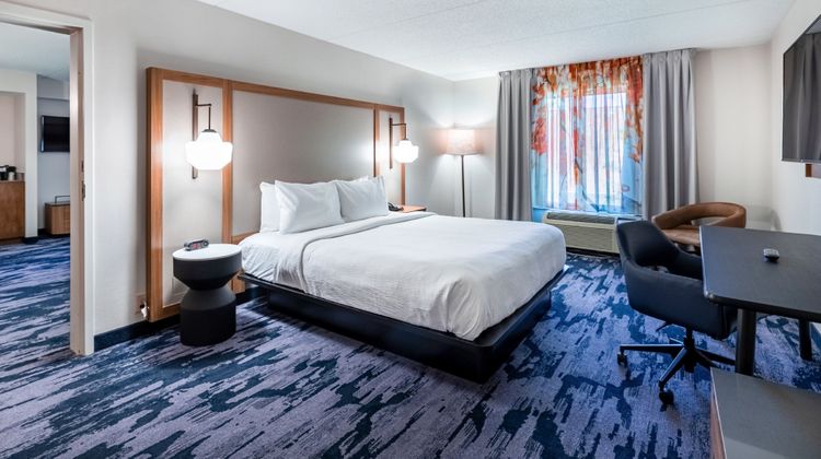 Fairfield Inn Evansville West Suite