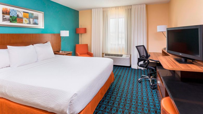 <b>Fairfield Inn & Suites Galesburg Room</b>. Images powered by <a href="https://www.leonardoworldwide.com/" title="Leonardo Worldwide" target="_blank">Leonardo</a>.