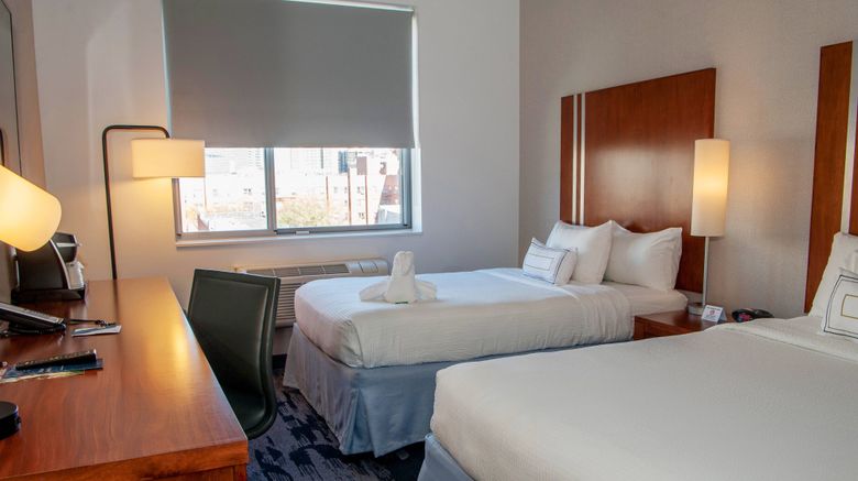 <b>Fairfield Inn & Suites New York Brooklyn Room</b>. Images powered by <a href="https://www.leonardoworldwide.com/" title="Leonardo Worldwide" target="_blank">Leonardo</a>.