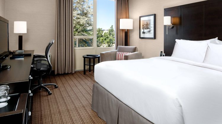 Delta Hotels Sault Ste. Marie Waterfront Room