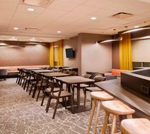 SpringHill Suites by Marriott Asheville Lobby