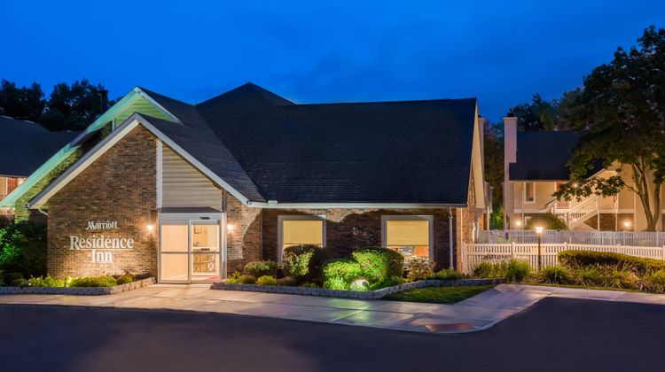Residence Inn Hartford Windsor Exterior