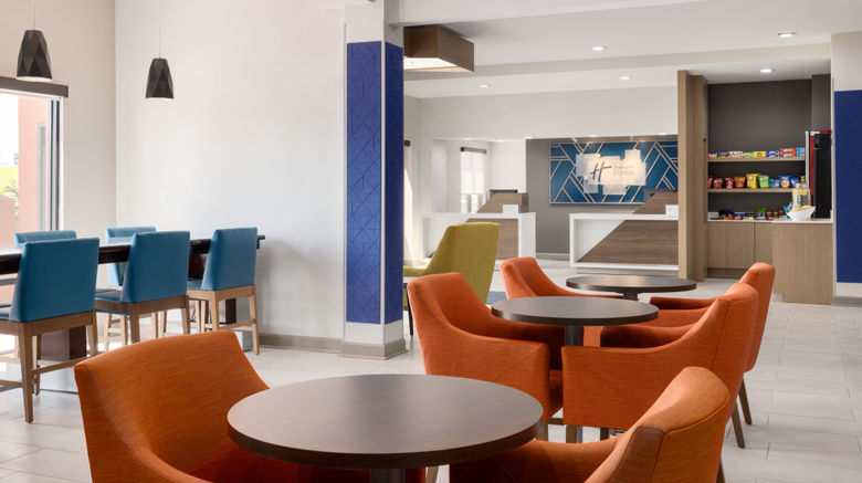<b>Holiday Inn Hotel & Suites Lobby</b>. Images powered by <a href="https://www.leonardoworldwide.com/" title="Leonardo Worldwide" target="_blank">Leonardo</a>.