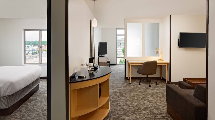 SpringHill Suites Green Bay Suite