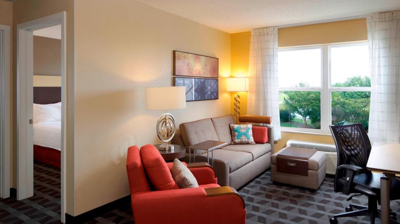 <b>TownePlace Suites Jacksonville Suite</b>. Images powered by <a href="https://www.leonardoworldwide.com/" title="Leonardo Worldwide" target="_blank">Leonardo</a>.
