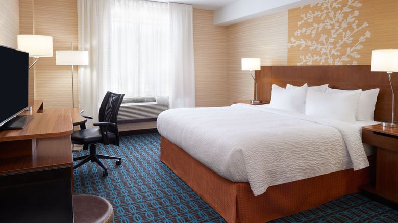 <b>Fairfield Inn & Suites Barrie Room</b>. Images powered by <a href="https://www.leonardoworldwide.com/" title="Leonardo Worldwide" target="_blank">Leonardo</a>.