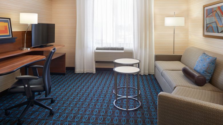 <b>Fairfield Inn & Suites Barrie Suite</b>. Images powered by <a href="https://www.leonardoworldwide.com/" title="Leonardo Worldwide" target="_blank">Leonardo</a>.