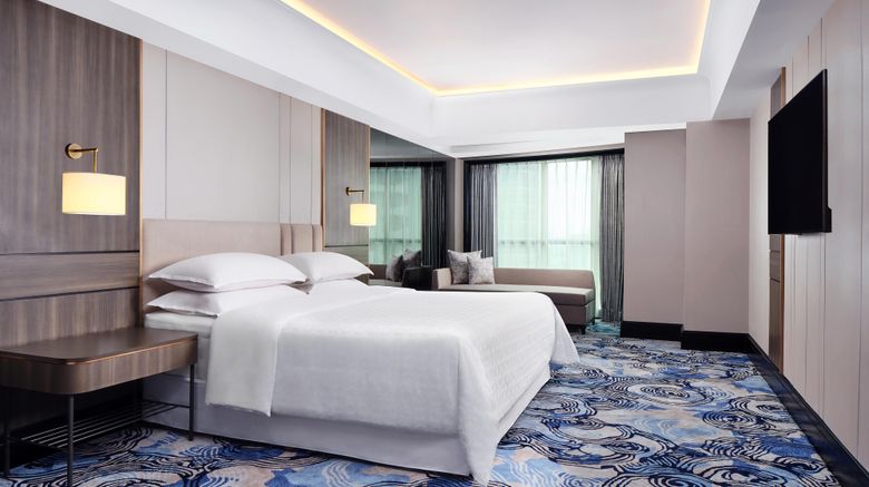 <b>Sheraton Surabaya Hotel & Towers Room</b>. Images powered by <a href="https://www.leonardoworldwide.com/" title="Leonardo Worldwide" target="_blank">Leonardo</a>.