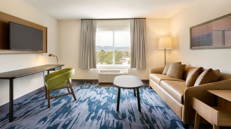 <b>Fairfield Inn & Suites Boulder Longmont Room</b>. Images powered by <a href="https://www.leonardoworldwide.com/" title="Leonardo Worldwide" target="_blank">Leonardo</a>.