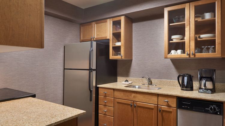 Residence Inn London Downtown Room