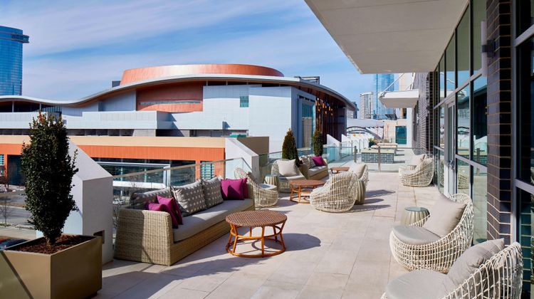 SpringHill Suites by Marriott Downtown Exterior