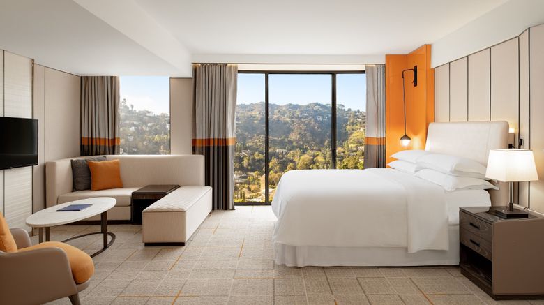 <b>Sheraton Universal Hotel Suite</b>. Images powered by <a href="https://www.leonardoworldwide.com/" title="Leonardo Worldwide" target="_blank">Leonardo</a>.
