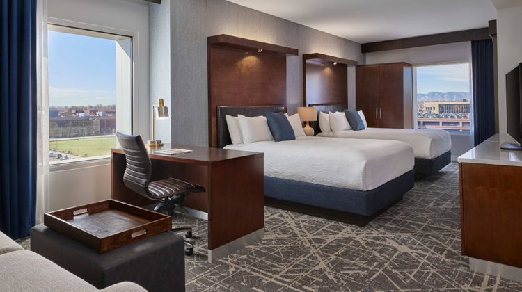 SpringHill Suites Denver Downtown Suite