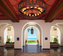 The Royal Hawaiian, A Luxury Collection Lobby