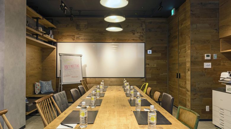 <b>MOXY Osaka Honmachi Meeting</b>. Images powered by <a href="https://www.leonardoworldwide.com/" title="Leonardo Worldwide" target="_blank">Leonardo</a>.