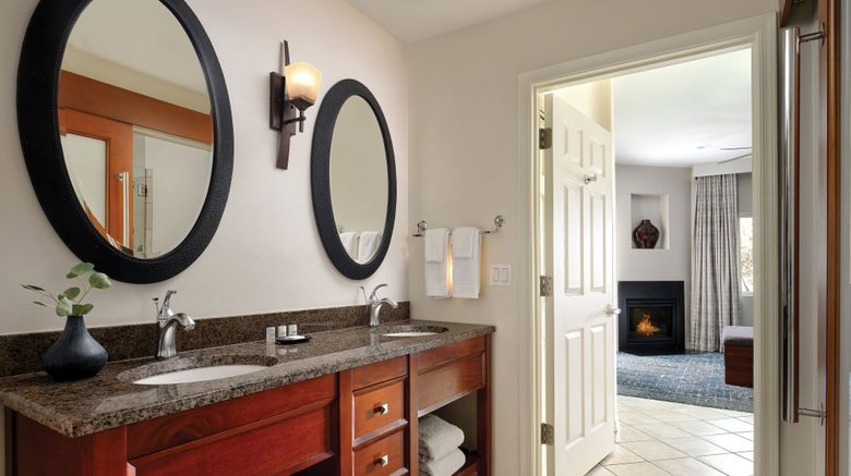 <b>Sheraton Desert Oasis Villas, Scottsdale Room</b>. Images powered by <a href="https://www.leonardoworldwide.com/" title="Leonardo Worldwide" target="_blank">Leonardo</a>.