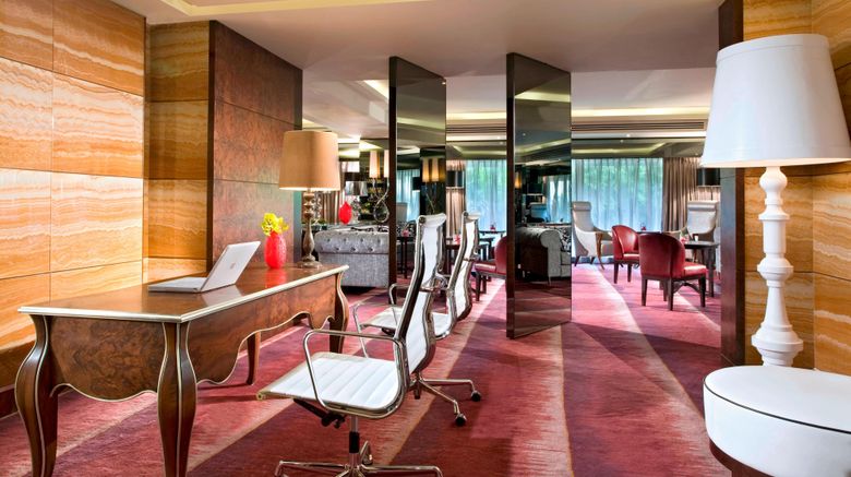 <b>Sheraton Towers Singapore Lobby</b>. Images powered by <a href="https://www.leonardoworldwide.com/" title="Leonardo Worldwide" target="_blank">Leonardo</a>.