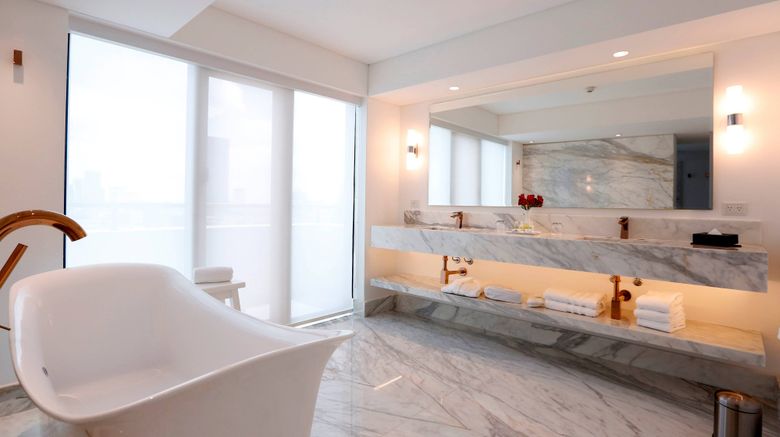 <b>Marriott Buenos Aires Downtown Room</b>. Images powered by <a href="https://www.leonardoworldwide.com/" title="Leonardo Worldwide" target="_blank">Leonardo</a>.