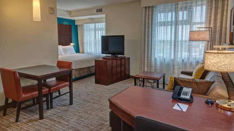 Residence Inn Norfolk Downtown Suite