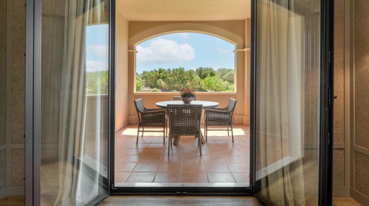 Son Antem, Autograph Collection Suite