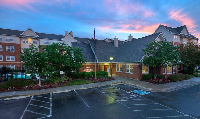 Residence Inn Richmond Northwest Exterior