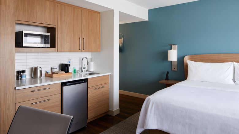 <b>Element Irvine Room</b>. Images powered by <a href="https://www.leonardoworldwide.com/" title="Leonardo Worldwide" target="_blank">Leonardo</a>.